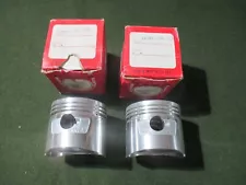 HONDA CB 750 ENGINE PISTON SET OF 2 NOS OEM 0.25 O/S 13102-300-030