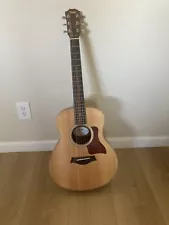 Taylor GS Mini guitar-very Lightly Used