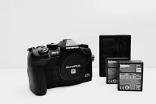 OLYMPUS OM-D EM1 Mark Ⅲ Mirrorless Camera Body Black 2 batteries