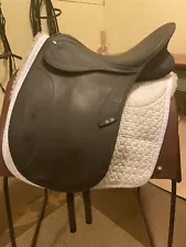 16.5” Wintec Pro Original Dressage Synthetic Saddle - M /MW