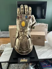 Marvel Avengers Infinity Gauntlet 1:1 Scale Life-Size Replica by Hot Toys | Used