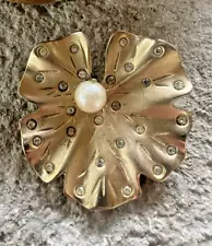 Genuine PEARL Goldtone Rhinestone Studded Goldtone LILY PAD Vintage BROOCH *SALE