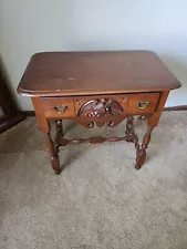 ANTIQUE VINTAGE BERKEY & GAY " OLD IRONSIDE" SIDE TABLE, CIRCA 1929.