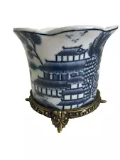 Blue and White Scalloped Orchid Flower Pot Pagoda Scene Brass Ormolu Base 5" H