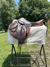 Used Devoucoux Chiberta - Size 17.5" Monoflap brown popular Jumping Saddle