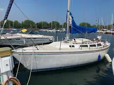 1984 Catalina 30' Sailboat Boat & No Trailer