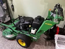 John Deere gas self propelled walk behind lawn mower