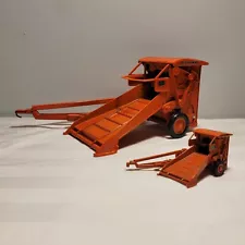 ●ERTL●Vintage Allis-Chalmers Roto Balers●2pc Lot● Big & Small