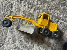 Vintage 9.5 Metal Road Grader