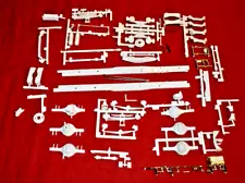 AMT Ford LNT 8000 Snow Plow Chassis Parts 1/25