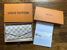 Authenticated New Louis Vuitton Damier Azur Sarah Wallet Button N63208