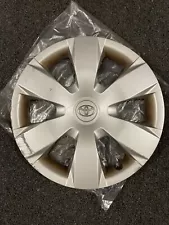 2009 Toyota Camry Hubcap 16 Inch