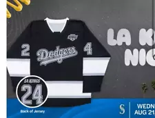 LOS ANGELES LA DODGERS KINGS JERSEY SGA M XL 8/21/24 NEW SEALED