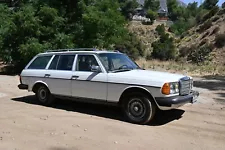 1985 Mercedes-Benz 300-Series