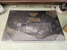 New, Factory Sealed! 2017 The Legend of Zelda Chess Set Link Gannon