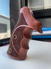 New Decorative hard wood Grips for S&W, K/L ROUND BUTT 686; Closed back