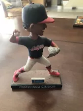 sports bobbleheads in collectables