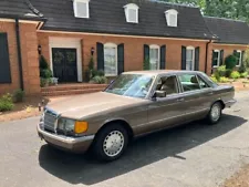 1989 Mercedes-Benz V-8