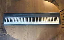 1 - Yamaha P-105 88-Key Keyboard Digital Piano Weighted Keys Nice Working