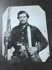 Civil War tripled armed Military Soldier tintype C505RP