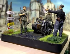 WW2 Diorama 1/35 Scale German Motorcycle With Side Car and 4 Figures