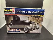 VINTAGE 1996 REVELL 1932 FORD 3-Window Coupe 1/25 MODEL CAR KIT 85-7605 SEALED