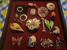 Mixed Brooch Lot