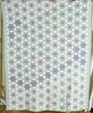 GRAPHIC Vintage 30's Touching Stars Antique Quilt, Green Accents & Small Scale!