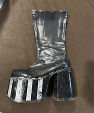 Kiss Boots