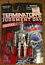 Terminator 2 Judgment Day Endoskeleton with Phase Plasma Rifle