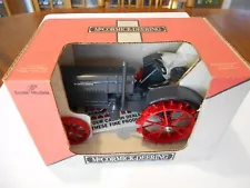 Vintage 1992 Scale Models 1:16 Scale McCormick-Deering 15-30 Tractor #ZSM722 NIB