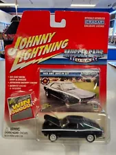 Johnny Lightning Muscle Cars USA #27 1968 AMC Javelin SST White Lightning