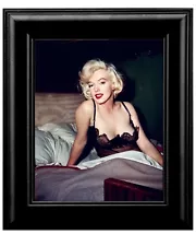 Smiply Marilyn Monroe 16 x 20 Framed Photo Art