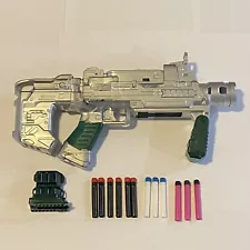 BoomCo Halo UNSC SMG Silver Edition Blaster Dart Gun With Clip & 12 Darts