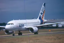 ORIGINAL CIVIL AIRCRAFT PLANE COLOUR SLIDE OF AN AIRBUS A318 FARNBOROUGH F-WWIA.