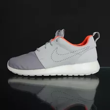 Nike Roshe One Premium Men’s Sneakers Running Shoe Athletic Trainers #4011