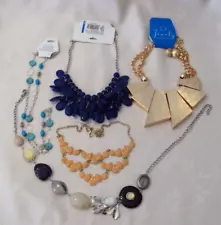 LOT OF ASSORTED BROKEN JEWELRY ITEMS PRIVATE SALE