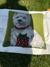 New ListingHooked Wool Needle Punch Christmas Throw Decorative PILLOW 15 x 15 Dog