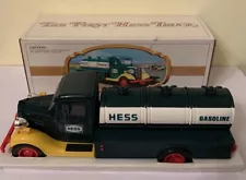 New ListingHESS 1982 The First Hess Truck Gasoline Fuel Delivery Truck ORIGINAL BOX Vintage