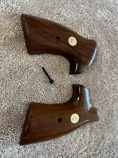 Factory Original Colt MK V Presentation Target Grips V Frame Anaconda King Cobra