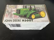 John Deere 9300T - 2000!Farm Show Edition.