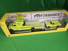 1/64 M2 HAULERS 1967 CHEVROLET C60 RAMP TRUCK & 1973 FLEET SIDE BED PERFORMANCE