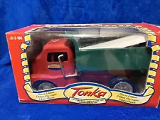 Tonka Collector Series 50th Anniversary Classic 1949 Dump Truck