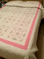 SALE! VTG Pink & White Reversible to Yellow Queen Quilted Bedspread