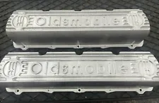 OLDSMOBILE GM PERFORMANCE RACING QUALITY ALUMINUM VALVE COVERS PR 22525295 DISCO (For: 1984 Oldsmobile Omega)