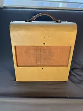 Silvertone Meteor model 1390 (1954-1966) Guitar Amplifier