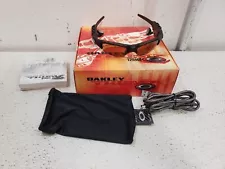 Oakley Thump 128MB MP3 Electronic Glasses - Read