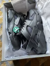 Size 10.5 - Nike Air Huarache Triple Black