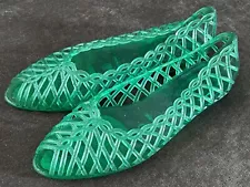 Vintage Retro Jellies Jelly Sandals Beach Shoes Rubber Flats GREEN Taiwan Size 8