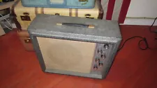 Vintage 1964 Silvertone Model 1482 Small Combo Amplifier Grey Nice Loud Punch